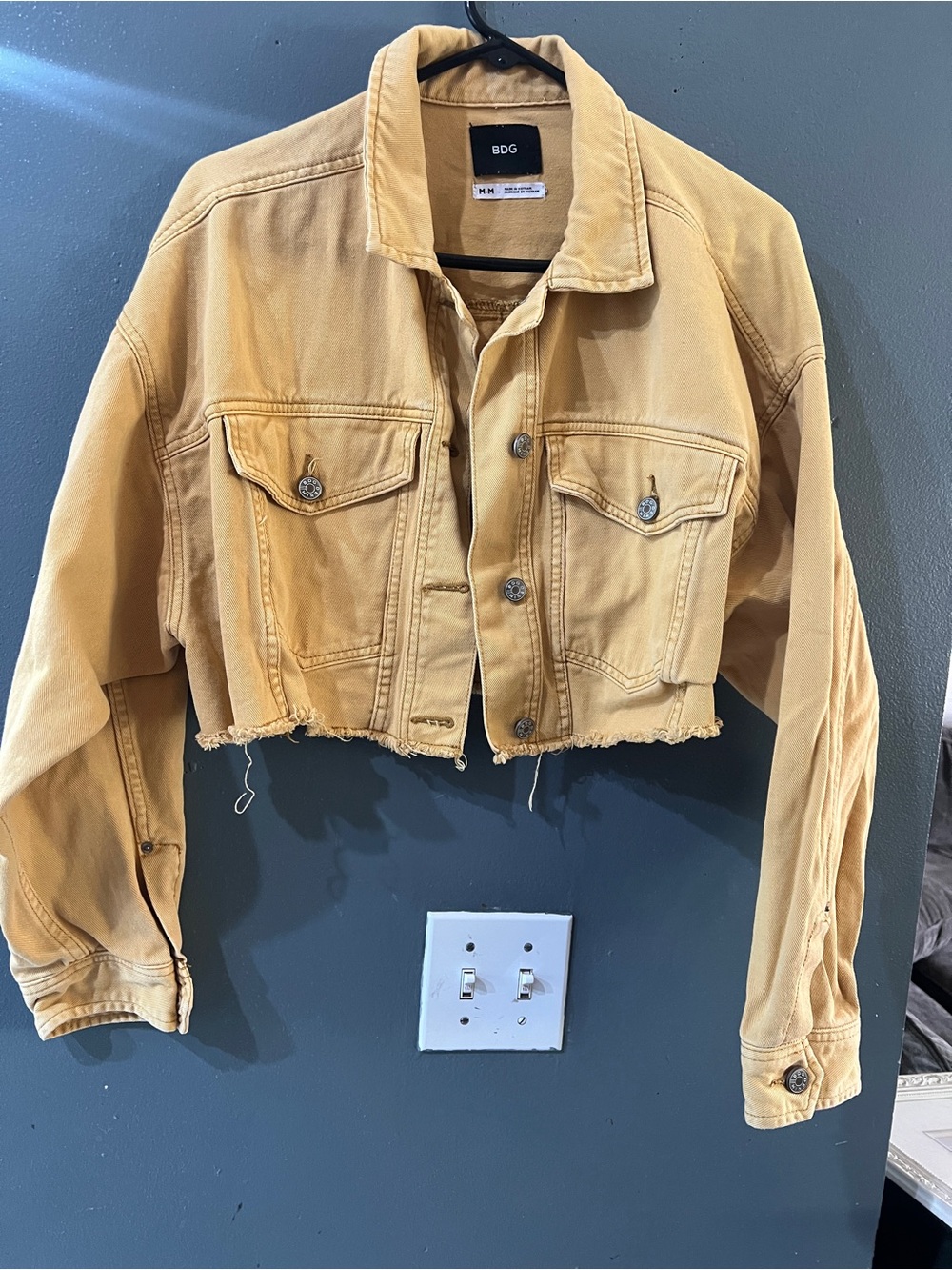 Bdg Tan Cropped Rough hem Jean Jacket | Urban Outfitters.‎ Size Medium